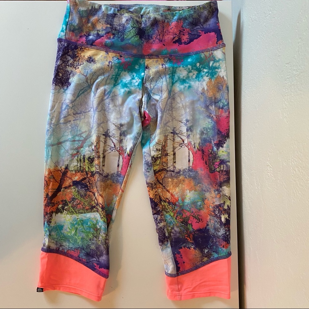 Onzie Capri Leggings